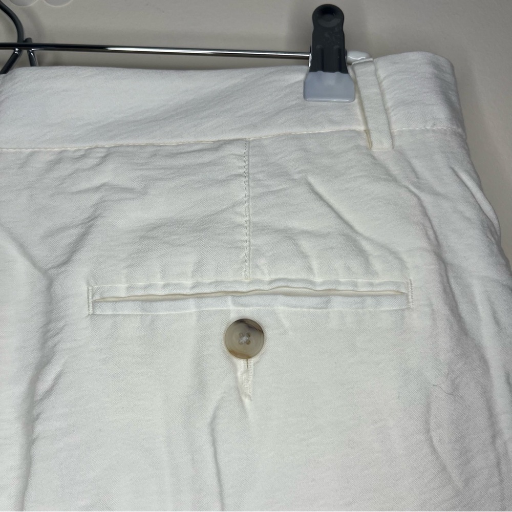 BANANA REPUBLIC High Waisted Minimalist Pleated Dressy Ivory Summer Shorts - Picture 8 of 10